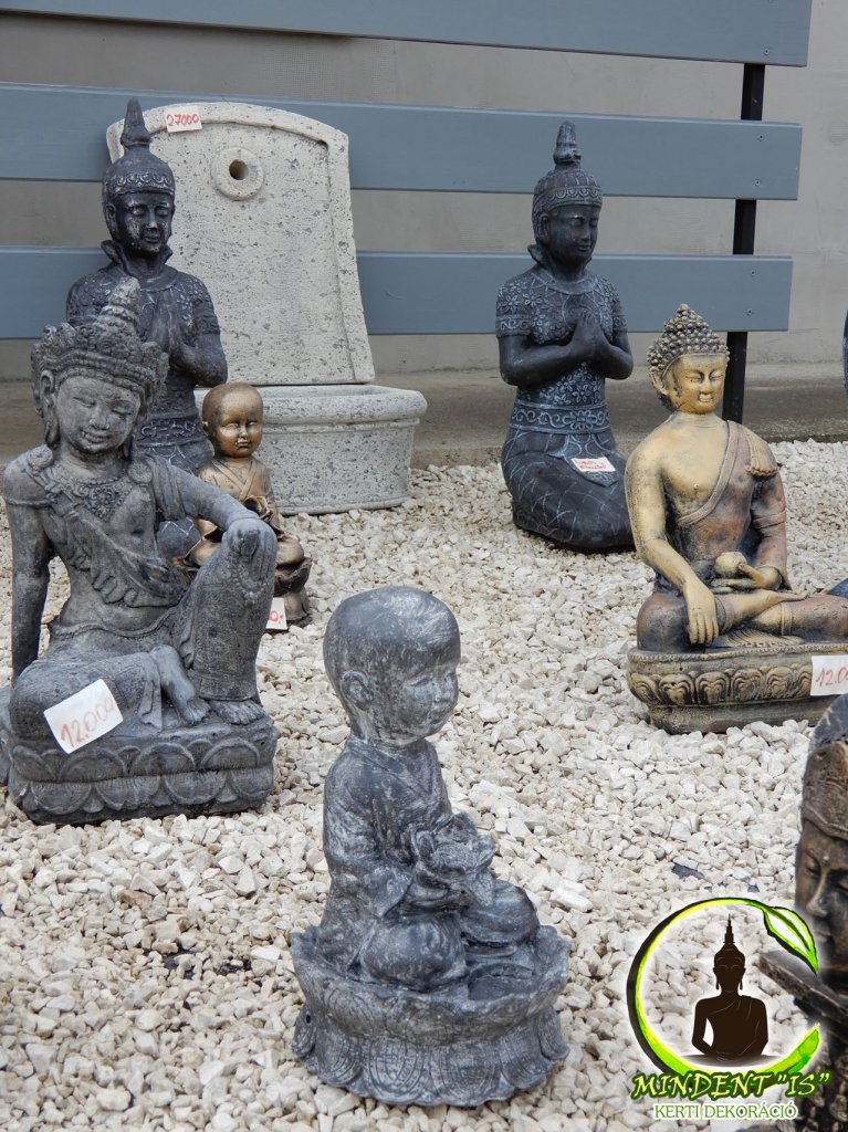 Mindent 'Is' kerti dekoráció 69